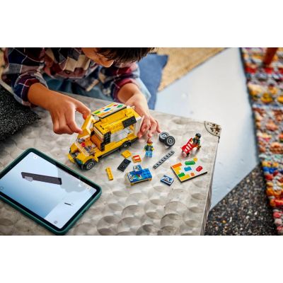 22. LEGO City 60500 LEGO Truck