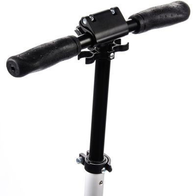 9. Meteor Racer 22766 Scooter