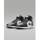 4. NIKE AIR JORDAN 1 MID (DQ8426-010)