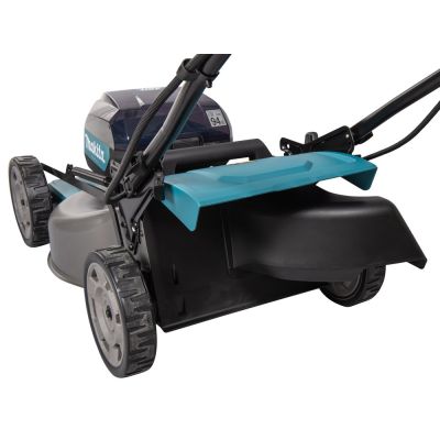 9. MAKITA 40V XGT LM002GZ Lawn Mower 53cm