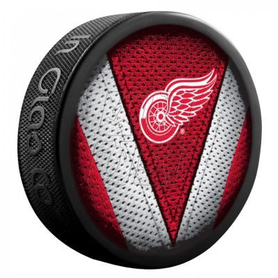 23. Souvenir Hockey Puck Inglasco NHL Stitch 510AN000605