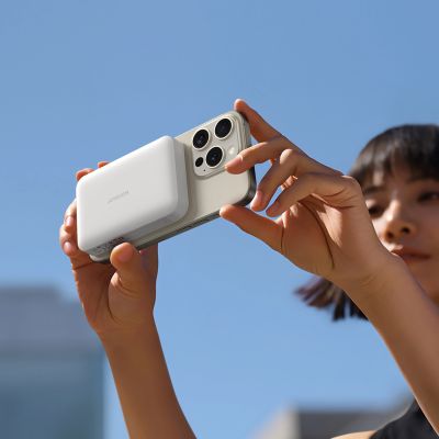 12. Joyroom JR-W020 Powerbank 20W 10000mAh MagSafe + USB-C - USB-C cable 0.25m - white