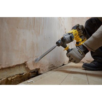 5. STANLEY SDS+ HAMMER DRILL 18V V20 2x4Ah CASE