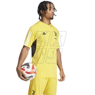 9. Adidas Juventus Training JSY M T-shirt IQ0875