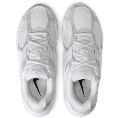 3. Nike V5 RNR W HQ7901-101 Shoes