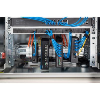 27. Digitus 483 mm (19") Mounting Rail Bracket, 4U