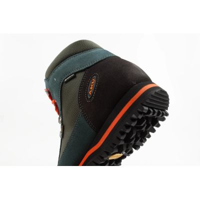 7. Aku Ultralight Gore-tex Women's Hiking Boots, Green