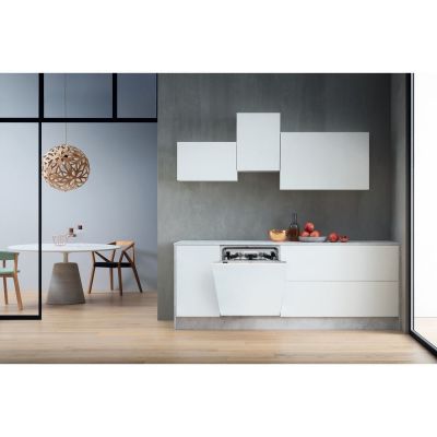 5. Built-in dishwasher WHIRLPOOL WIC 3C33 PFE