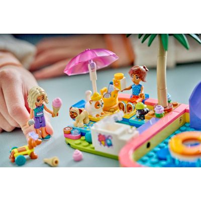 9. LEGO Friends 42676 - Water Park Fun