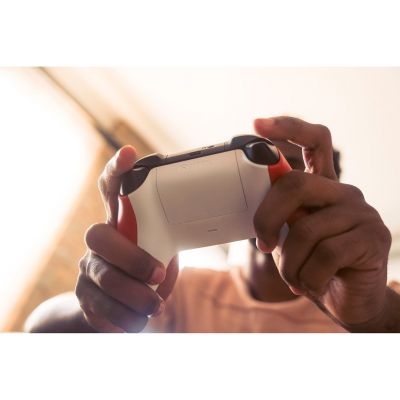 95. Microsoft Xbox Series Controller - Pulsating Red