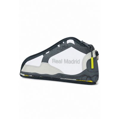 8. Real Madrid shoe-shaped pencil case 812554584