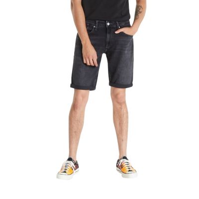 8. Tommy Jeans Ronnie Short M DM0DM12738