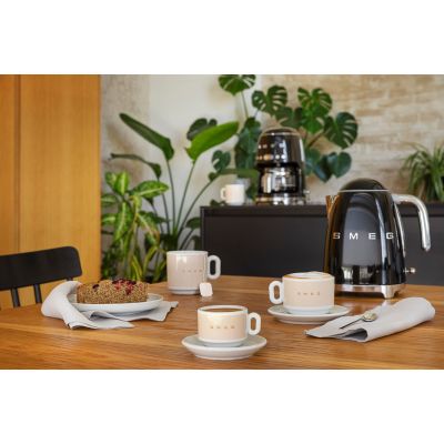 46. SMEG DCF02BLEU drip coffee maker