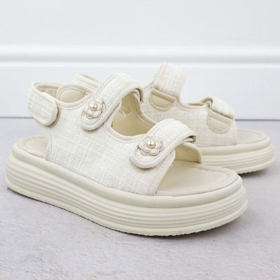 3. Women's cream platform sandals Potocki PY16337