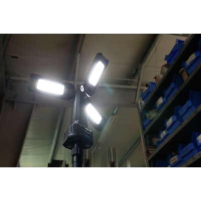 16. Ansmann Triohead 7000R Black LED 66 W