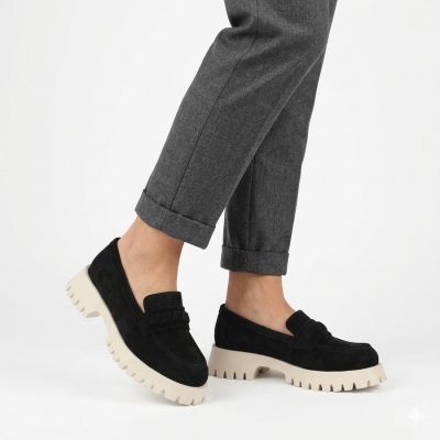 6. Women's leather suede loafers, black Filippo DP7554