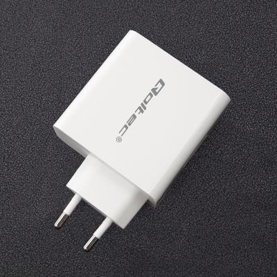 2. QOLTEC WALL CHARGER 63W | 5-20V | 1.5-3A | USB TYPE C PD | USB QC 3.0 | WHITE