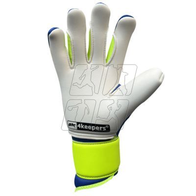 9. 4Keepers Equip Breeze NC Jr S836251 Goalkeeper Gloves