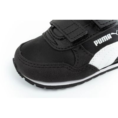 15. Puma ST Runner Jr shoes 384903 01