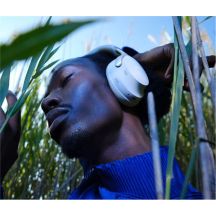 Bose QC Ultra white headphones