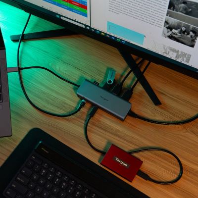9. Targus DOCK427GL wired USB 3.2 Gen 2 (3.1 Gen 2) Type-C docking station, Grey