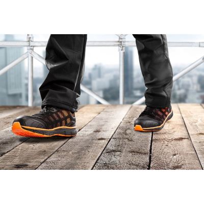 7. NEO tools 82-091 safety shoes