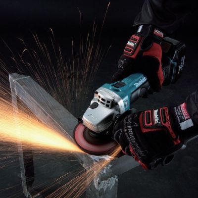 8. Makita DGA 504 Z angle grinder 12.5 cm 11000 RPM 2.3 kg