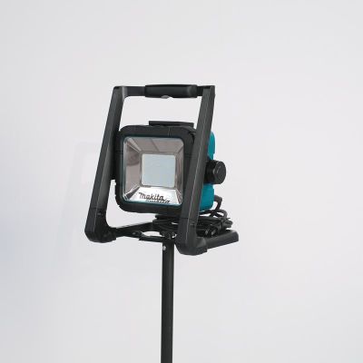 18. CONSTRUCTION LAMP 14.4/18V/230V LED DML805 MAKITA