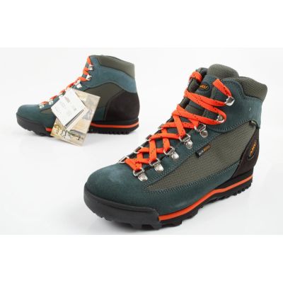 8. Aku Ultralight Gore-tex Women's Hiking Boots, Green