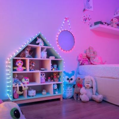 11. Twinkly Candies – 200 pearl-shaped RGB LEDs, green cable, USB-C