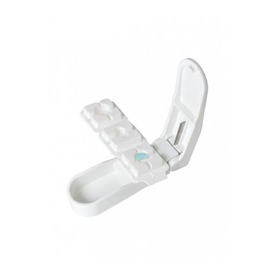 Tablet cutter for tablets of various shapes