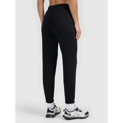 2. Women's jogger sweatpants 4F 4FWMM00TTROF1658-20S