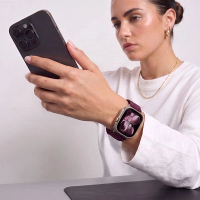 4. Tech-Protect NylonLoop Band for Apple Watch 40 / 41 / 42 mm – Burgundy