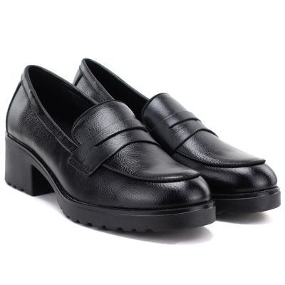 4. Women's black high-heeled moccasins Potocki SZ12870