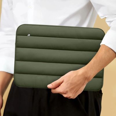 10. Tech-Protett Fluffy Laptop Bag 15-16 - Green