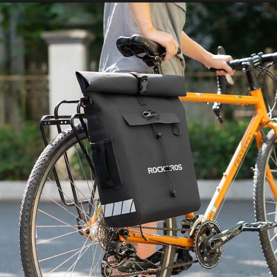 7. Rockbros Bike Bag with Backpack Function, Waterproof, with Helmet Attachment 18l - Black