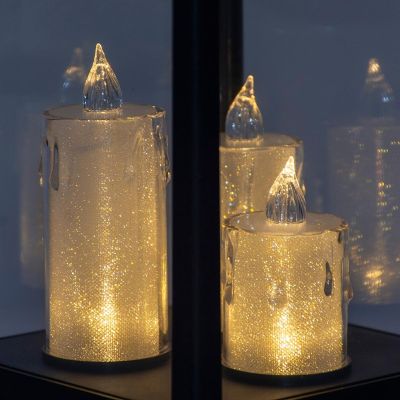 16. DECORATIVE LANTERN WITH 3 CANDLES