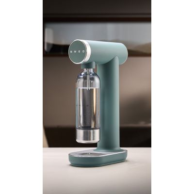 32. Smeg Wassersprudler SKC01EGM, 800ml Flasche, Smaragd Matt