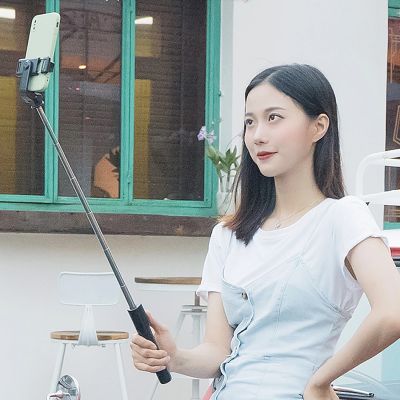 11. Selfie stick WRY1S telescopic tripod 0.7m for phone - black