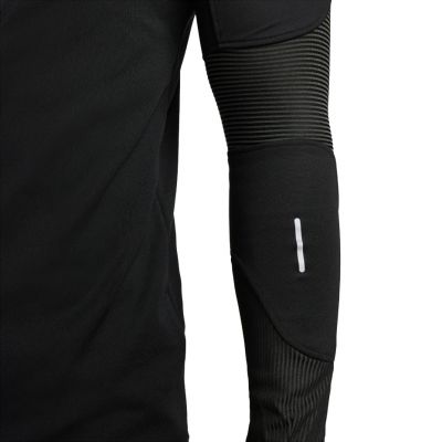 14. Nike Techfit Strike Drill Top Winter Warrior M DC9156 010 sweatshirt
