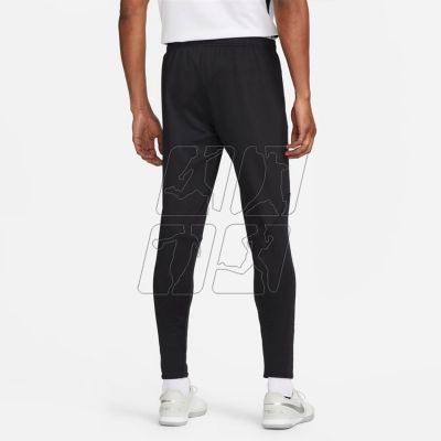 3. Nike Strike Pant M DH6484-010