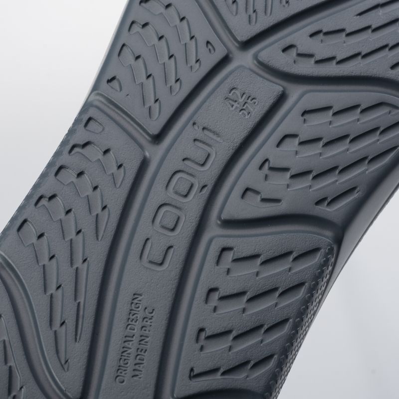 9. Men's KOBE Flip-Flops