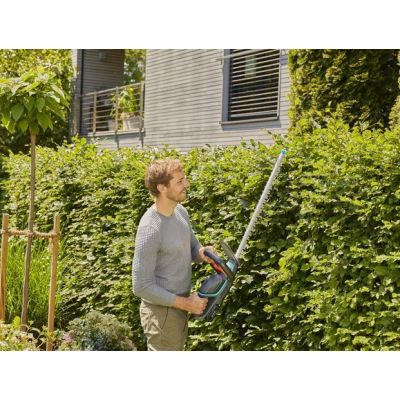 3. Gardena ComfortCut 60/18V P4A Double Blade 3.1 kg