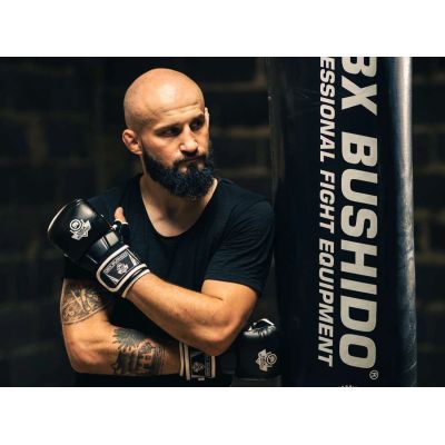 21. MMAsparring gloves L - Phantom White - Valor Series