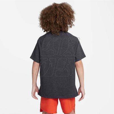 7. T-shirt Nike DF Athletics Jr. FB1290 010