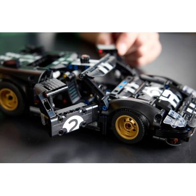 21. LEGO Technic 42223 1966 Ford GT40 MKII Race Car
