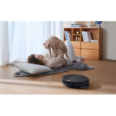 35. Roborock Saros 10R Robot Vacuum Cleaner (Black)