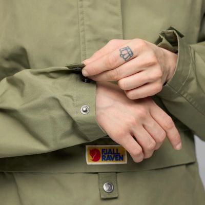 15. Fjällräven Vardag Anorak W F87009-620 softshell jacket