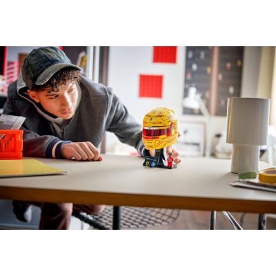 9. LEGO Editions 43022 - Lewis Hamilton Scuderia Ferrari HP Helmet
