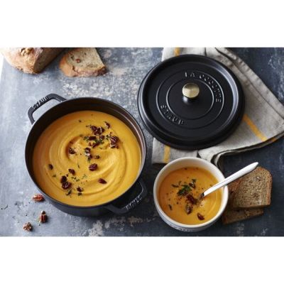 7. Staub Round Cast Iron Pot - 3.8 ltr, Black